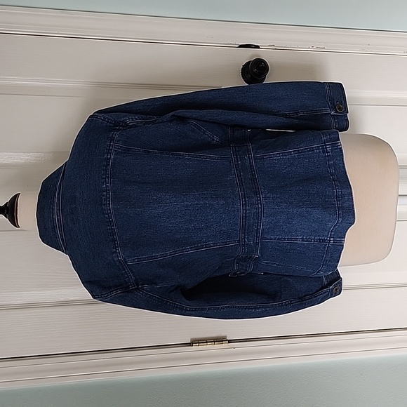 Jones New York Size M Jean Jacket - Picture 4 of 4